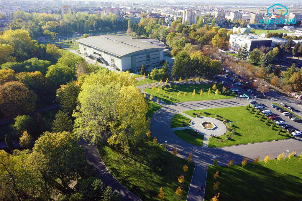 Construire minicomplex Sportiv parcul Tractorul Brașov
